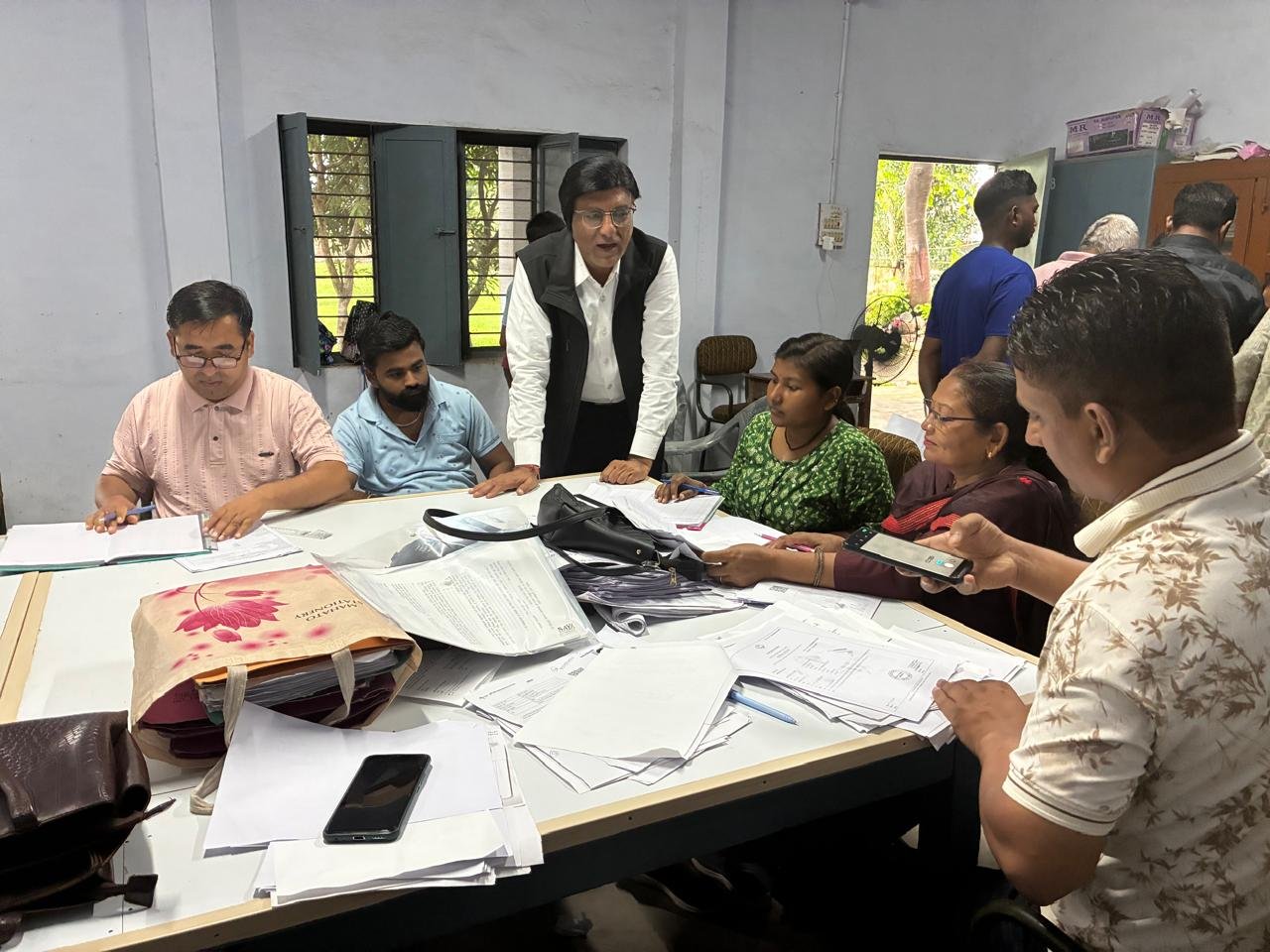 जनसभा को संबोधित करते विपुल जैन